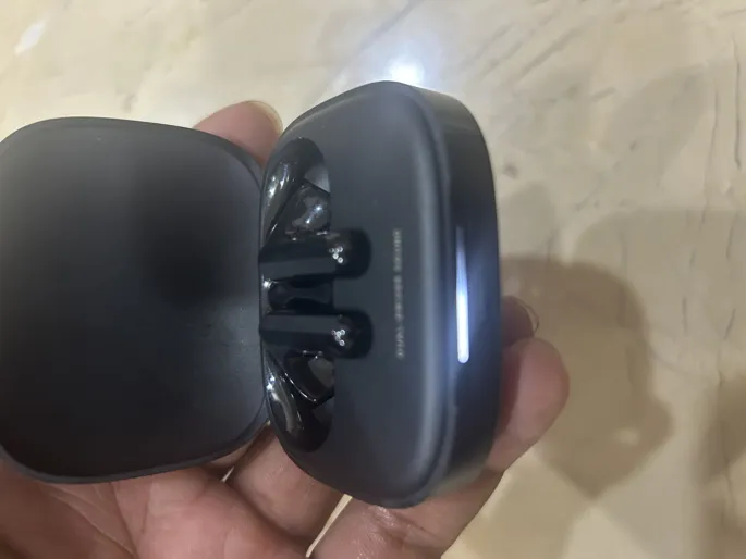 Buy used Redmi Buds 6 Earbuds Black Like New Condition online on Resellpur