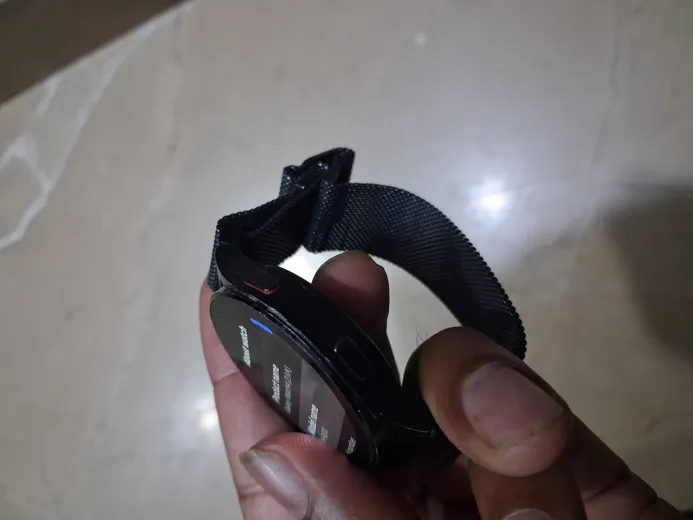 Buy used Samsung Galaxy Watch 4 GPS 44mm Black Good Condition online on Resellpur