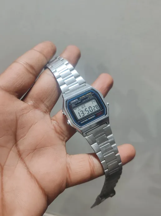 Buy used Casio Preloved Unisex Digital Watch Silver Stainless Steel Retro Display online on Resellpur