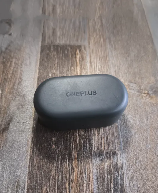 Sold second hand Oneplus Buds Nord 2R Charging Case Only on Resellpur