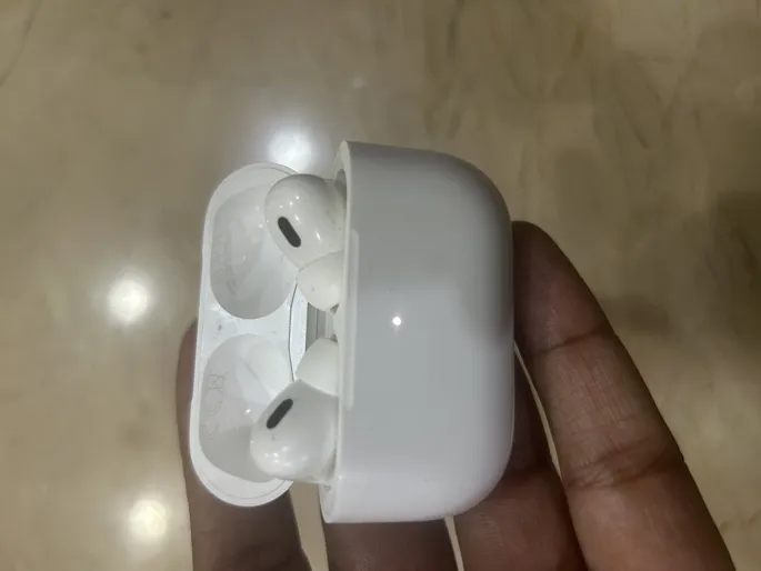 Buy used Apple Airpods Pro 2nd Gen Earbuds With USB-C Charging, Good Condition online on Resellpur