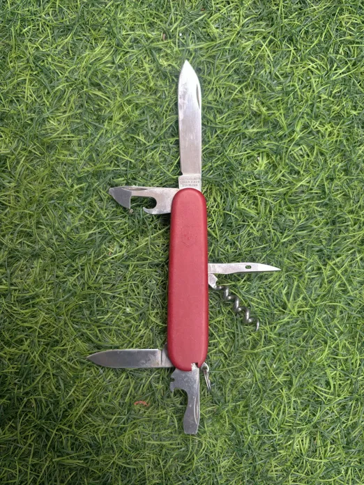 Buy used Victorinox Sportsman 84MM In Good Condition Under 1 Kg online on Resellpur
