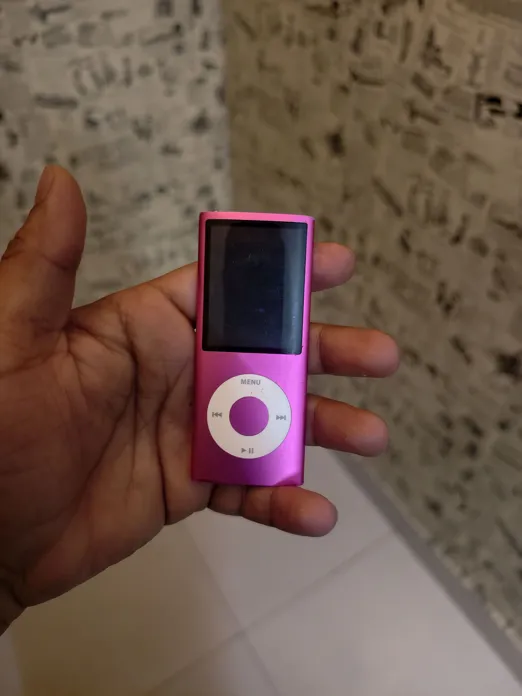 Buy used Apple ipod nano 4th Gen 8GB, camera in good condition,please read description online on Resellpur