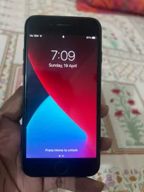 Sold second hand Apple Iphone 7 Used 32GB Black Smartphone With Lightning Cable on Resellpur