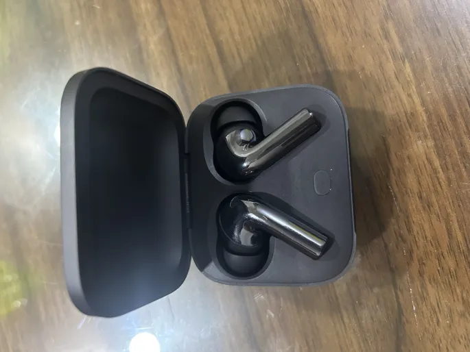 Buy used Oneplus Buds 3 Black Wireless Earbuds Like New Condition online on Resellpur