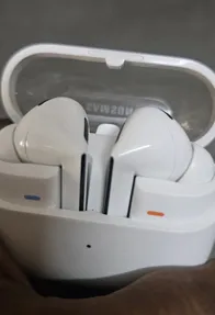 Sold second hand Samsung Galaxy Buds3 Pro - Used - Wireless Earbuds - White on Resellpur