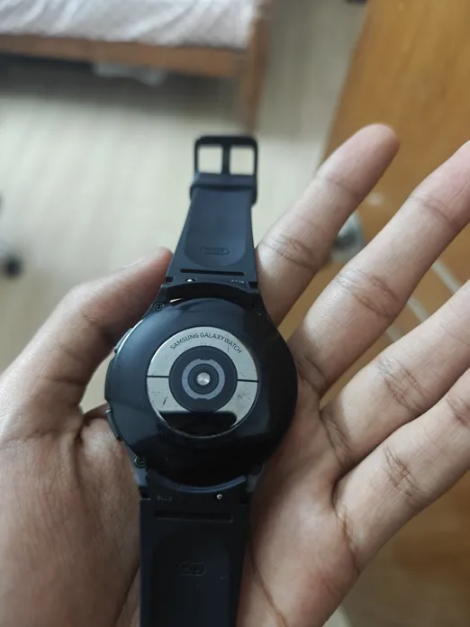 Buy used Samsung Galaxy Watch 4 Classic LTE - Good Condition - Black - Smartwatch online on Resellpur