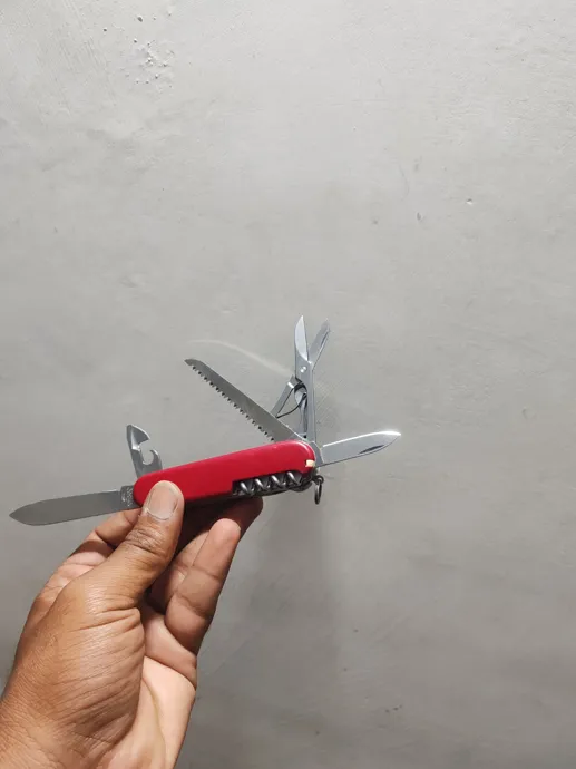 Buy used Victorinox Preloved Swiss Army Knife - Red - 91mm - 15 Functions online on Resellpur