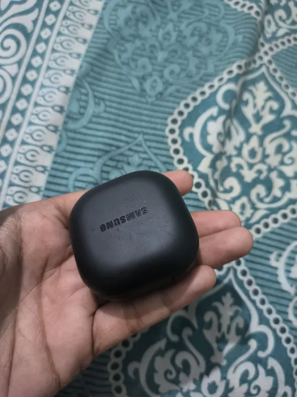 Sold second hand Samsung Galaxy Buds 2 Pro Black | High-quality Audio on Resellpur