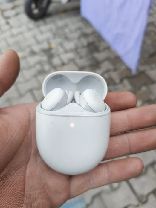 Sold second hand Google Pixel Buds A Series - Used - White - Wireless Earbuds on Resellpur