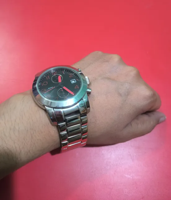 Buy used Marc By Marc Jacobs Watch Pre-owned Black Dial Red Accents online on Resellpur