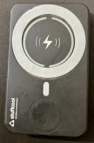 Buy used Stuffcool Wireless Power Bank Magsafe Iphone Apple Watch Charger Black online on Resellpur