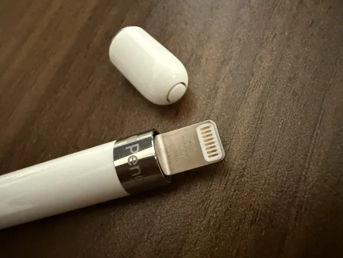 Buy used Apple Pencil 1st Gen Very Good Condition White Bluetooth online on Resellpur