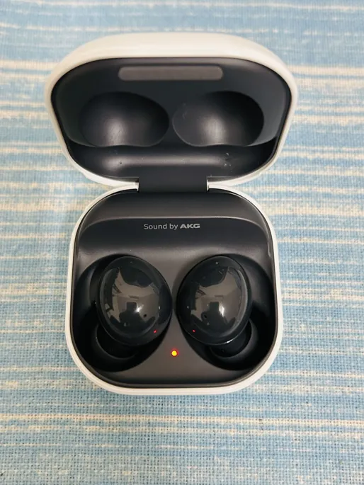 Buy used Samsung Galaxy Buds2 Like New Condition Wireless Earbuds White online on Resellpur