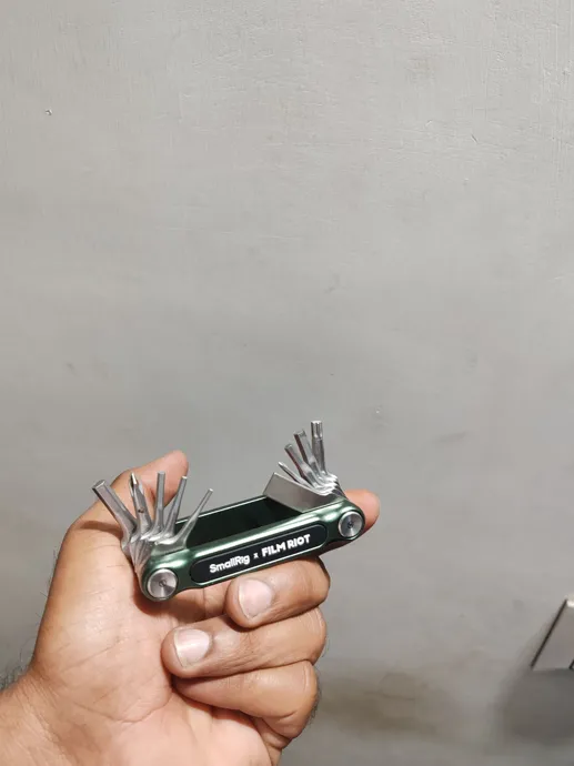 Sold second hand Smallrig X Film Riot Preloved Multi-tool Green 10-in-1 EDC on Resellpur