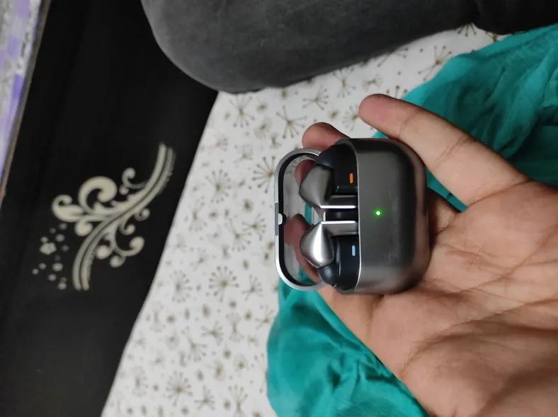 Sold second hand Samsung galaxy buds 3pro on Resellpur