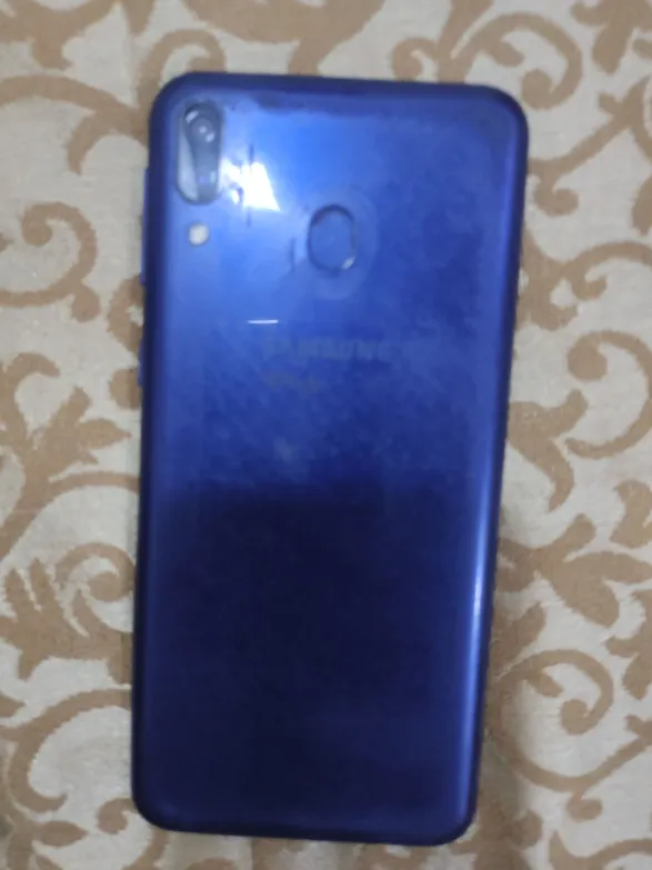Sold second hand Samsung M20 Used Smartphone Blue 4GB RAM 64GB Storage - Display Issue on Resellpur