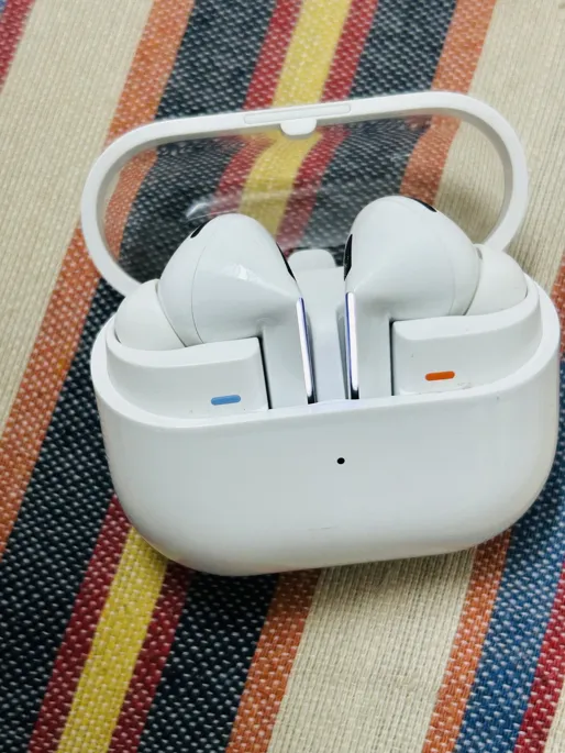Buy used Samsung Galaxy Buds3 Pro Like New Wireless Bluetooth Earbuds White online on Resellpur