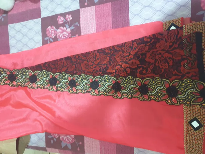 Buy used Elegant Silk Saree | Free | Women | Saree | Coral Pink | Free | Black And Gold Floral Embroidery online on Resellpur