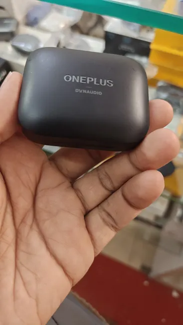 Buy used Oneplus Used Wireless Earbuds Black Excellent Sound Quality online on Resellpur