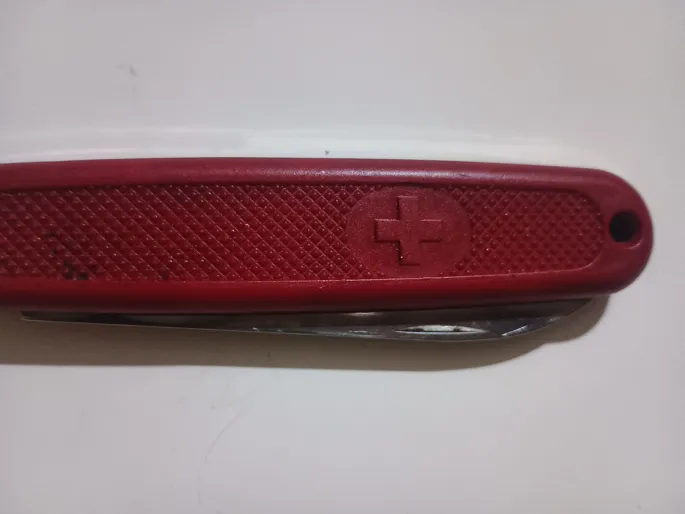 Buy used Victorinox Safari Solo Pocket Knife Red 108mm Large Blade online on Resellpur