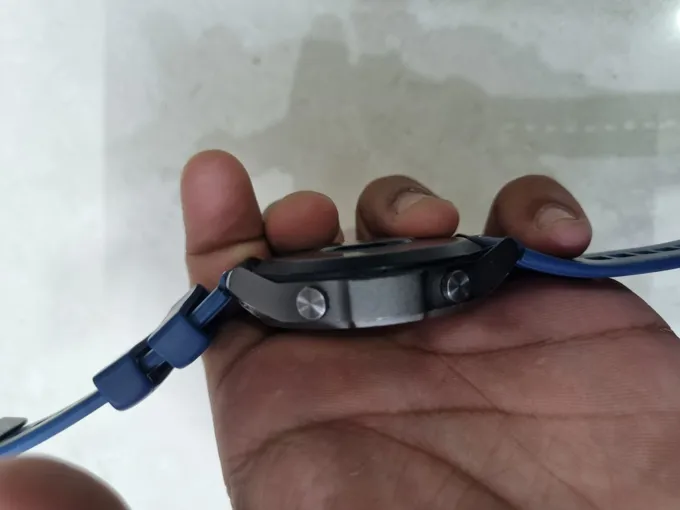 Buy used Pebble Cosmos Endure Smartwatch Blue Black Good Condition online on Resellpur