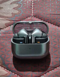 Sold second hand Samsung Galaxy Buds3 Pro Mint Condition Wireless Earbuds Grey on Resellpur
