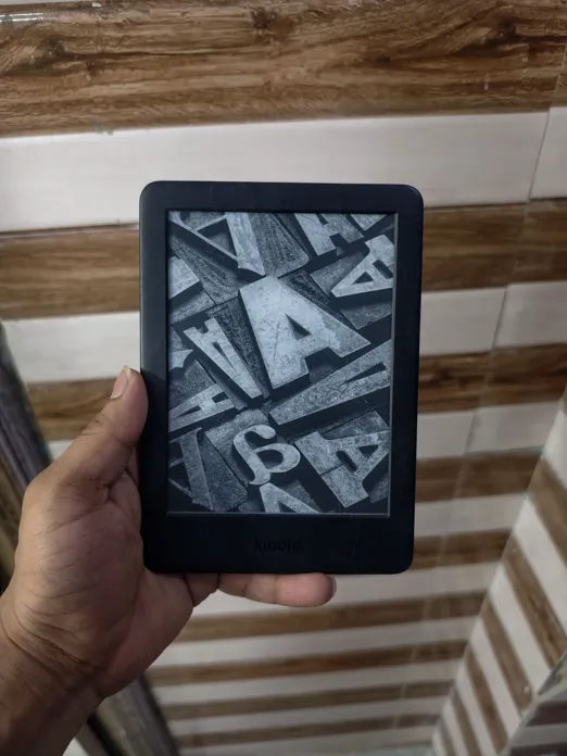 Buy used Kindle 10th Gen Basic E-reader, Pre-owned, Screen Scratches online on Resellpur