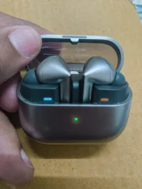 Buy used Samsung Galaxy Buds3 Pro - Used - Unisex - Earbuds - Gray - - AI Sound Customization online on Resellpur