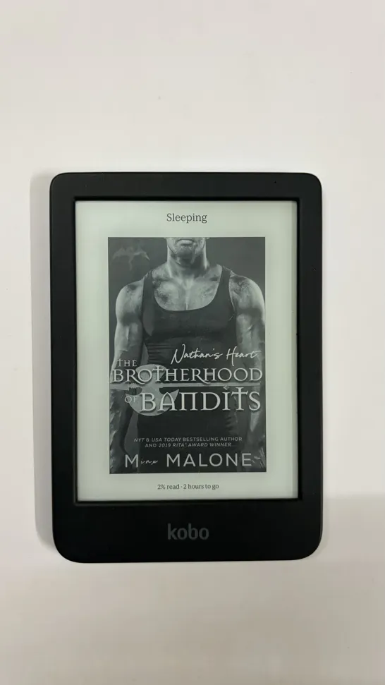 Buy used Kobo Clara BW 16GB E-reader 6" E Ink Waterproof Comfortlight PRO online on Resellpur