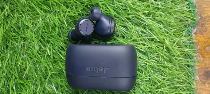 Buy used Jabra Elite Active 75t Used Wireless Earbuds Navy Blue online on Resellpur