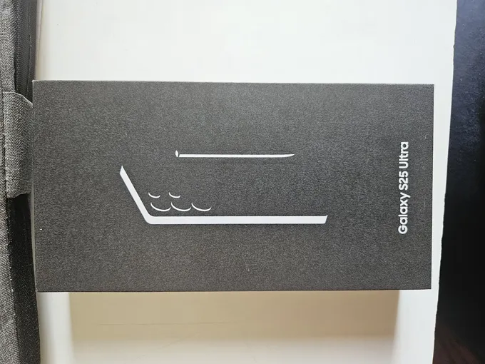 Buy used Samsung Galaxy S25 Ultra Like New Dark Grey 256GB online on Resellpur