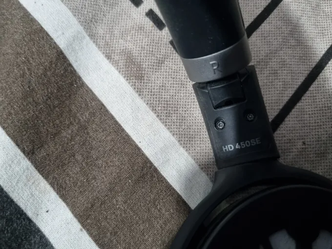 Buy used Sennheiser HD 450SE Wireless Bluetooth Headphones Black online on Resellpur