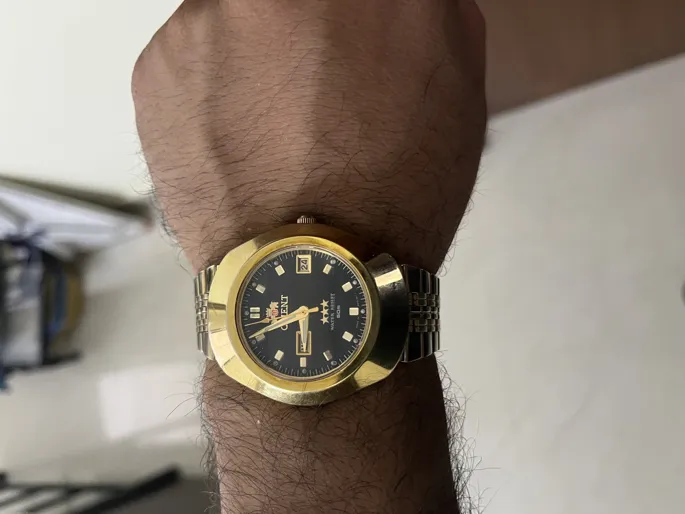 Sold second hand Orient Vintage Automatic Watch - Excellent - Men's - Gold - Black Dial - Water Resistant on Resellpur