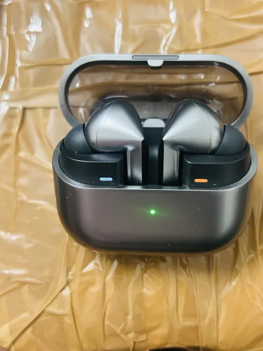Sold second hand Samsung Galaxy Buds3 Pro Dark Grey Like New Condition on Resellpur