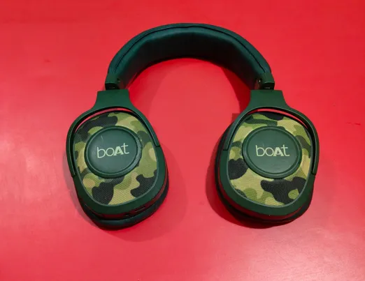 Sold second hand Boat Rockerz 550 Good Over Ear Headphones Green Camo 50MM Drivers on Resellpur