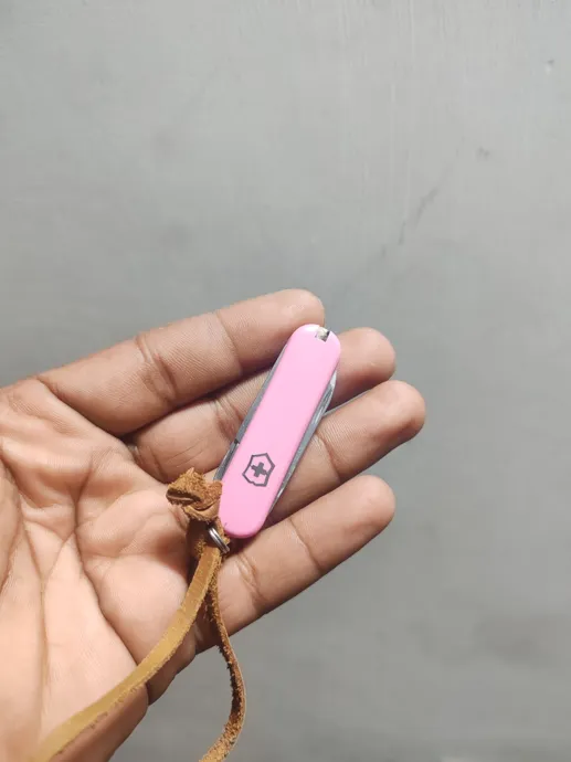 Buy used Victorinox Classic SD Preloved Women's Pocket Knife Pink 58mm With Leather Lanyard online on Resellpur