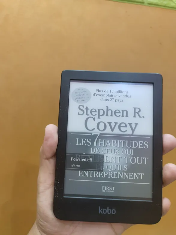 Buy used Kobo Clara HD Mint Condition E-reader Black online on Resellpur