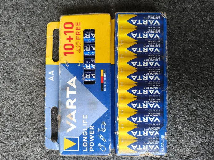 Buy used 20 piece Cell varta made in Germany new seal pack online on Resellpur