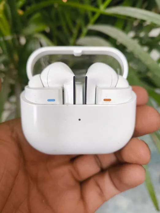 Buy used Samsung Galaxy Buds 3 Pro - Fully Working - White - Wireless Earbuds online on Resellpur