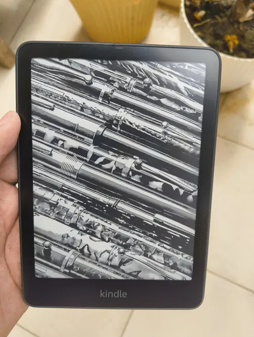 Buy used Kindle Paperwhite 12th Gen Like New Black 32GB Signature Edition online on Resellpur