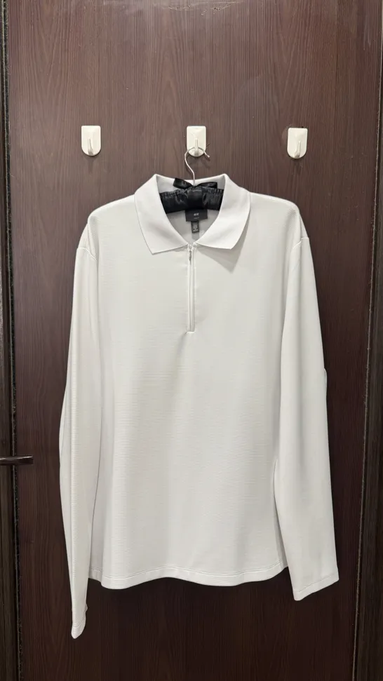 Buy used H&M Brand New Slim Fit Polo Shirt White L/XL Stretchable online on Resellpur